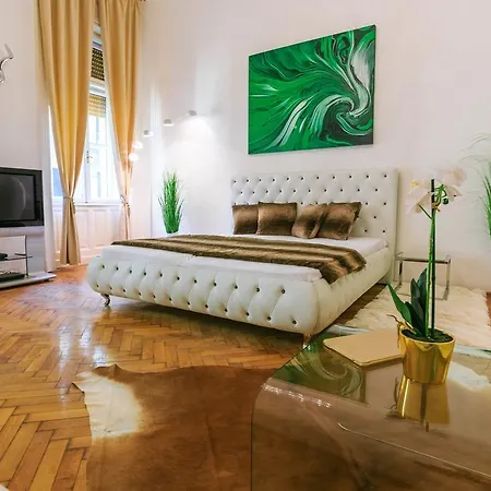 דירה Deak Ferenc Square Fashion בודפשט